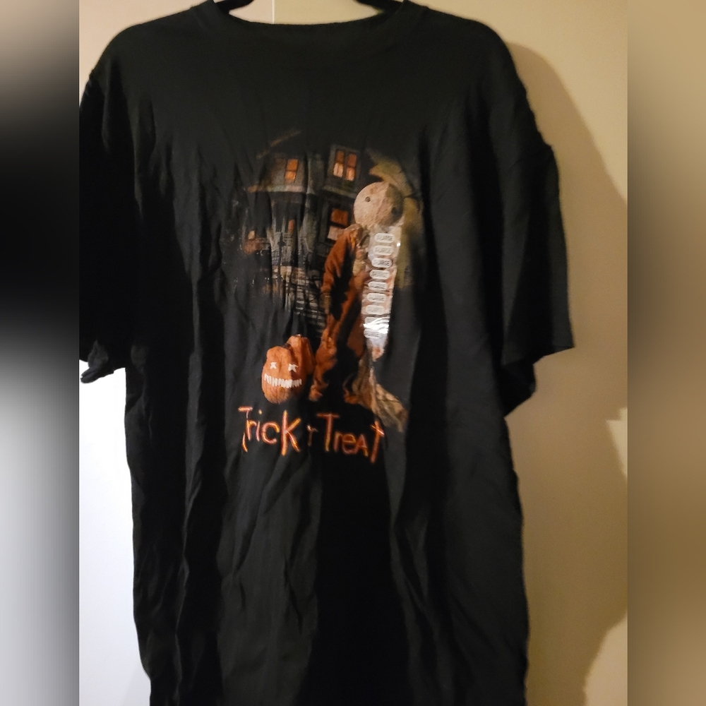 UNISEX Sam Trick 'r Treat tshirt